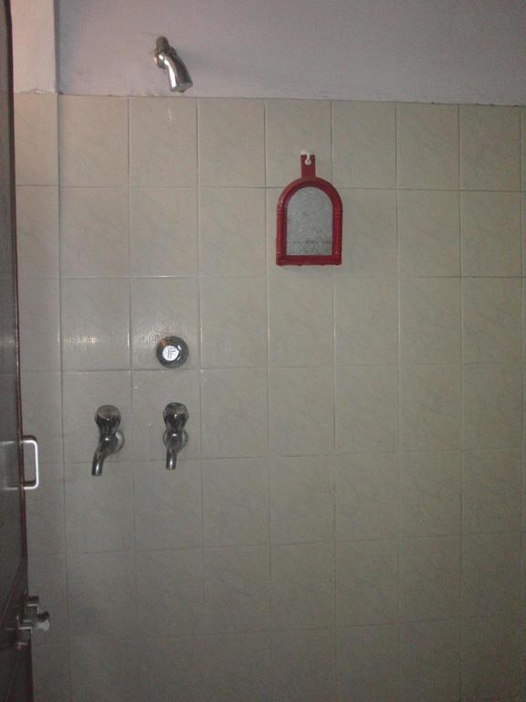 Shivakashi Guest House Varanasi Room photo