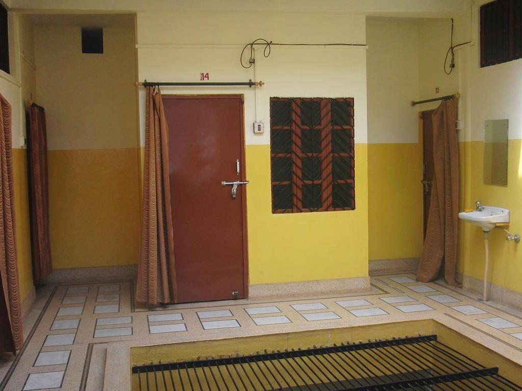 Shivakashi Guest House Varanasi Room photo